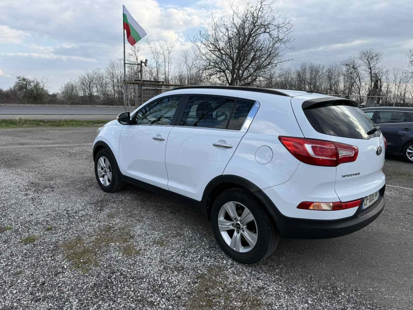 Kia Sportage 1.7 CRDI Eco Dynamic, снимка 4 - Автомобили и джипове - 53984779