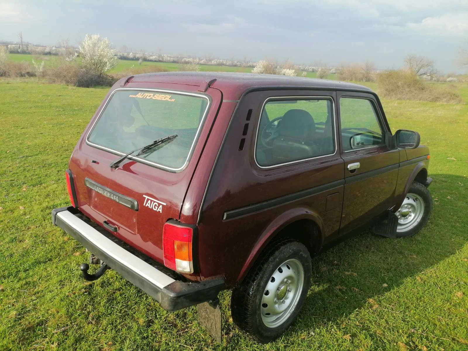 Lada Niva 1.7, снимка 4 - Автомобили и джипове - 54006378