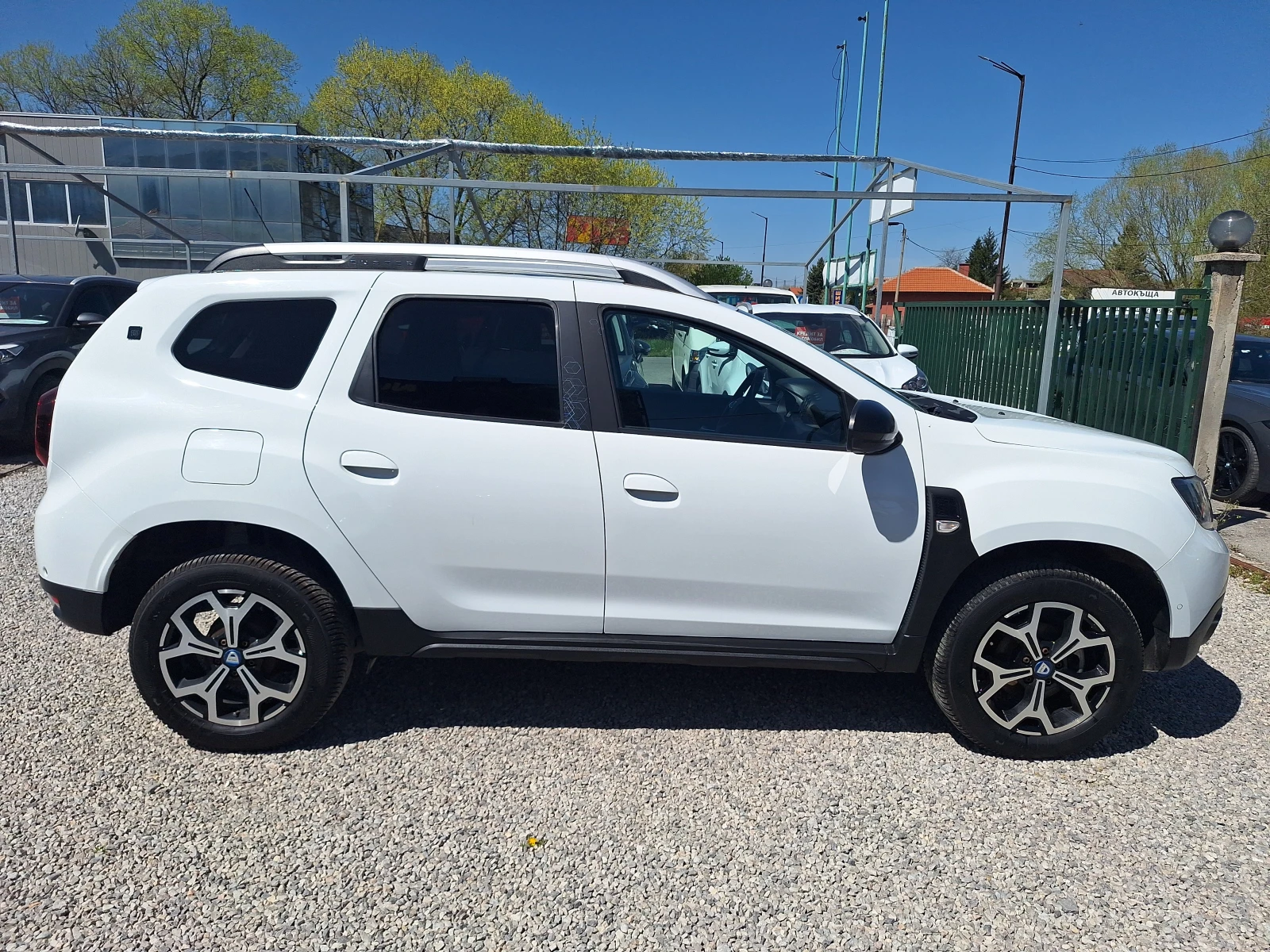 Dacia Duster 1.5dci 116ks Navi Kamera Face Full Evro6d! , снимка 2 - Автомобили и джипове - 54357992