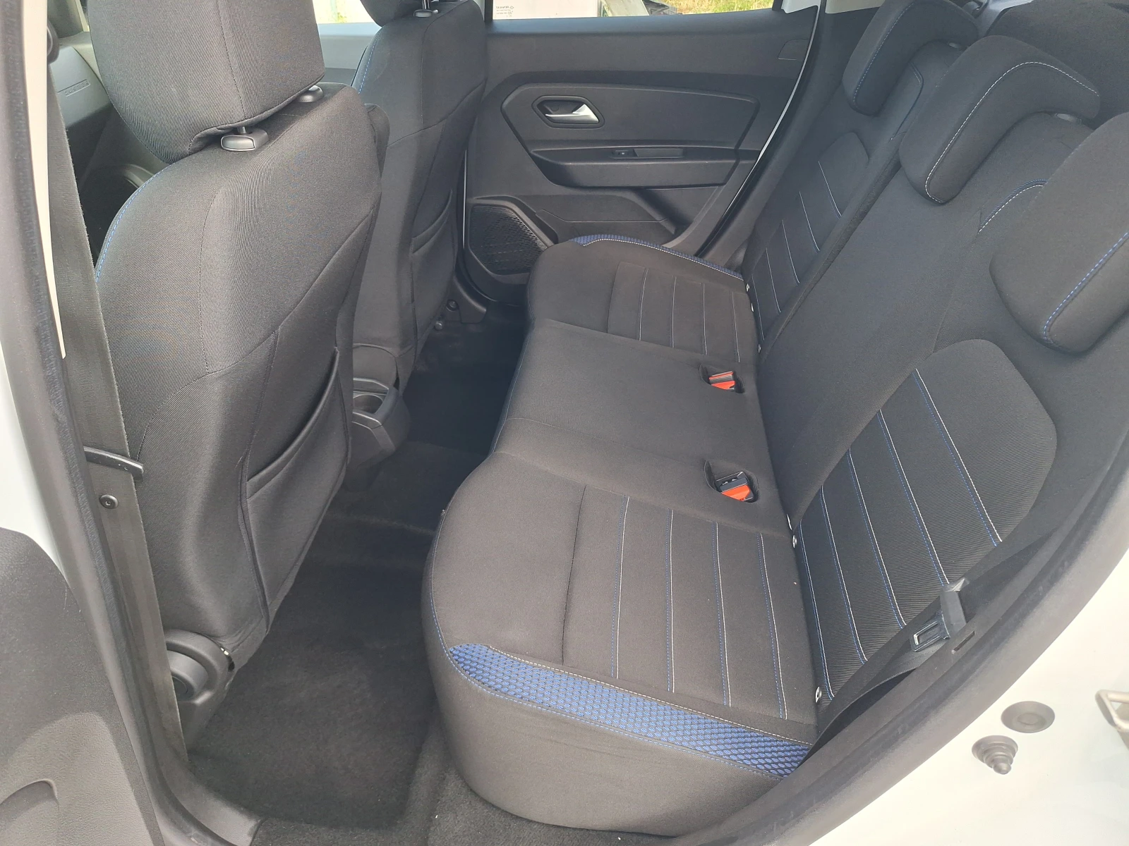 Dacia Duster 1.5dci 116ks Navi Kamera Face Full Evro6d! , снимка 13 - Автомобили и джипове - 54357992