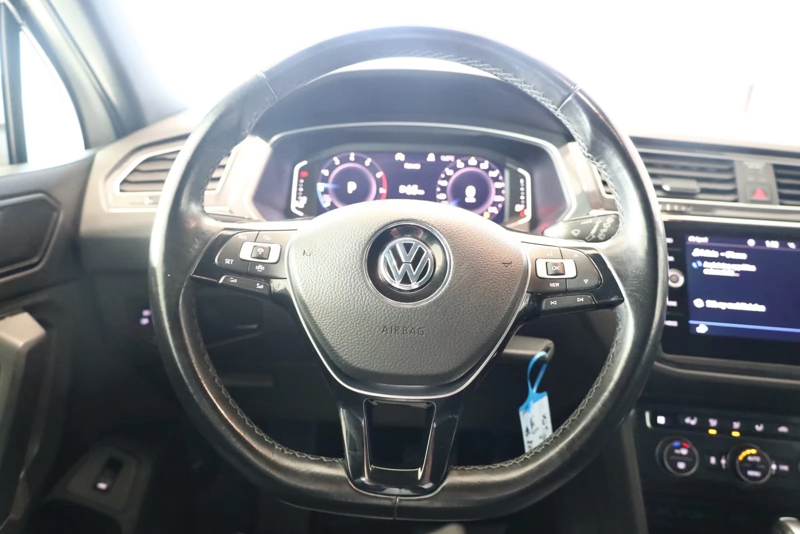 VW Tiguan 2.0TSI/4X4/DSG/EXECUTIVE/CAM/LED/NAVI/99 899 км, снимка 7 - Автомобили и джипове - 54679965