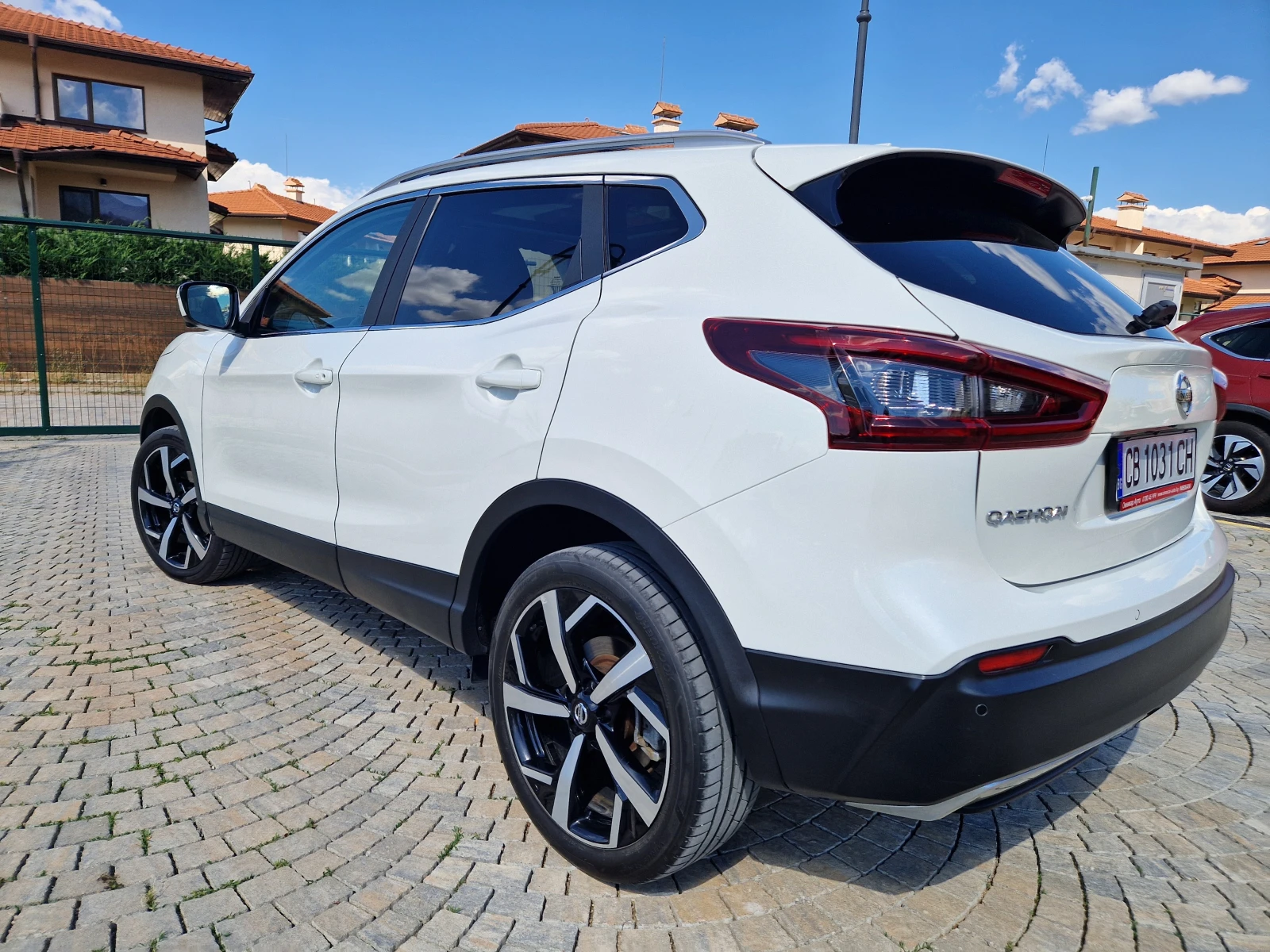 Nissan Qashqai Tekna+ Закупен от България, Гаранция, снимка 5 - Автомобили и джипове - 55181223