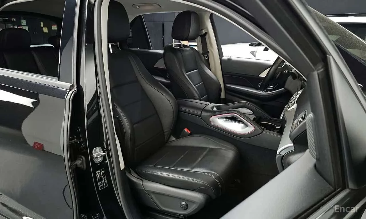Mercedes-Benz GLE 300 d 4MATIC | АВТОФИНАНСИРАНЕ, снимка 11 - Автомобили и джипове - 55618645