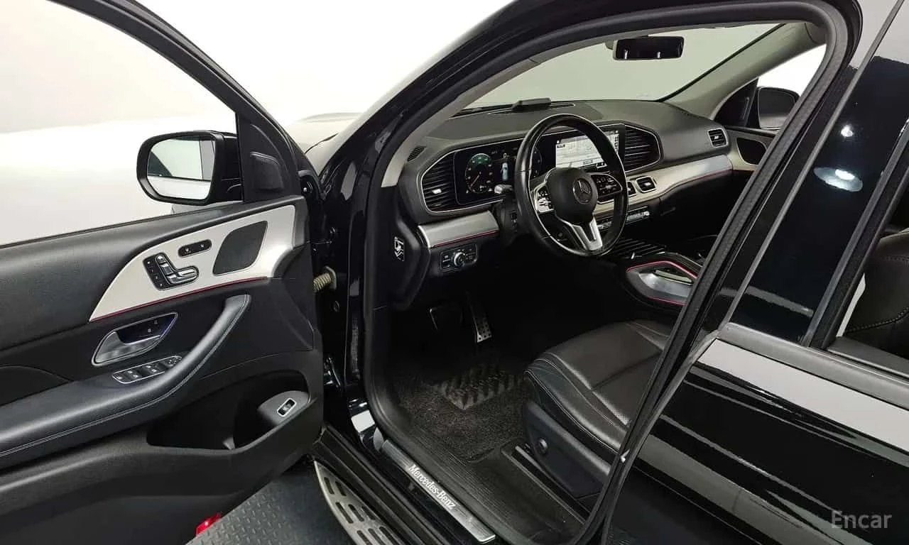 Mercedes-Benz GLE 300 d 4MATIC | АВТОФИНАНСИРАНЕ, снимка 10 - Автомобили и джипове - 55618645