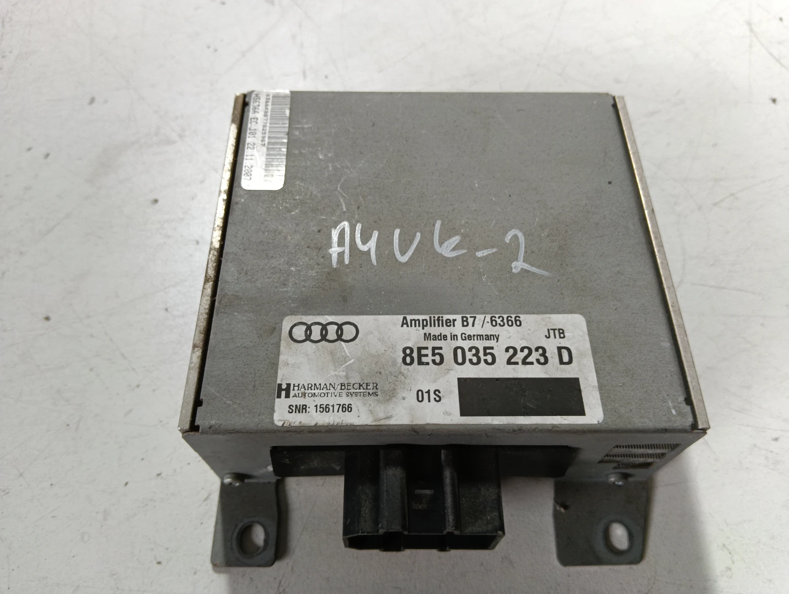 усилвател Audi A4