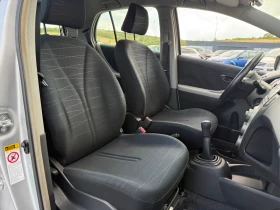 Обява за продажба на Toyota Yaris 1.3 регистриран обслужен! Сервизна книжка! ~6 990 лв. - изображение 11