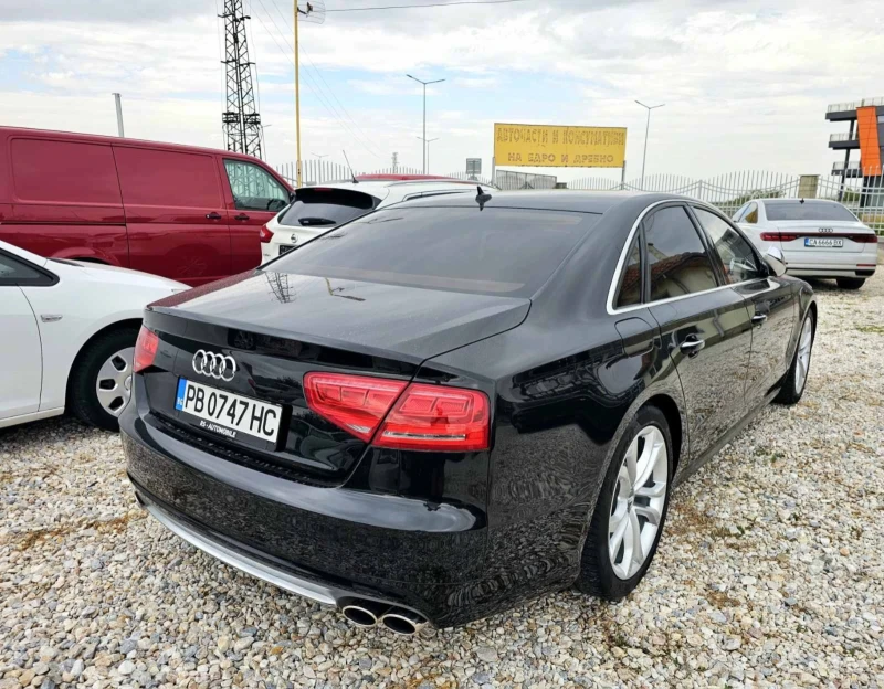 Audi S8 Всички екстри за модела, снимка 6 - Автомобили и джипове - 47097904