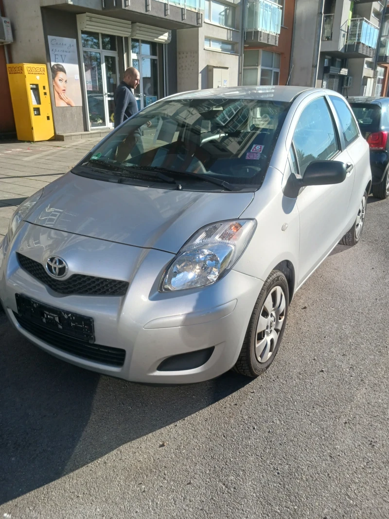 Toyota Yaris 1.3VVT топ състояние , снимка 1 - Автомобили и джипове - 47637379