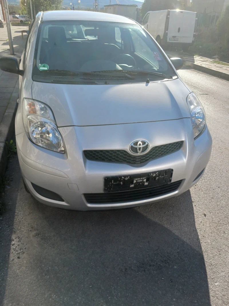 Toyota Yaris 1.3VVT, снимка 2 - Автомобили и джипове - 47424193