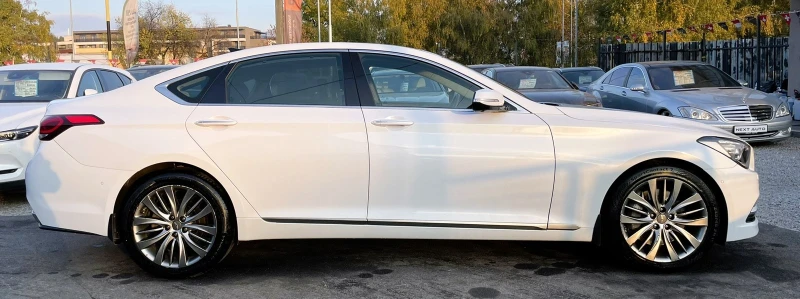 Hyundai Genesis 3.8i 316HP HUD PANO FULL, снимка 4 - Автомобили и джипове - 47778738