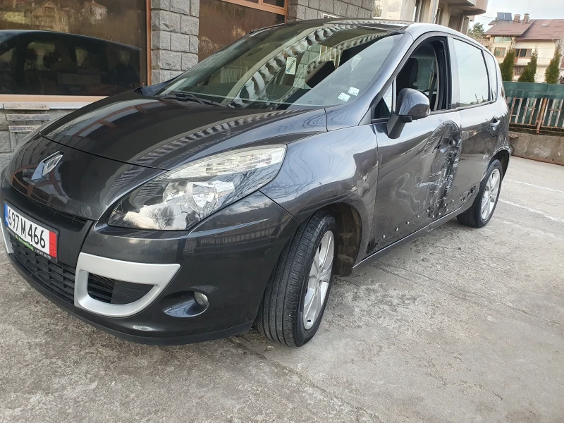 Renault Scenic 1.5 DCi, снимка 2 - Автомобили и джипове - 49489614