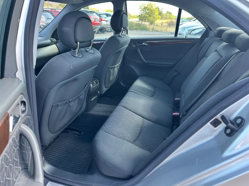 Mercedes-Benz C 220 2.2CDI* 143к.с* АВТОМАТИК* КСЕНОН* ПОДГРЕВ, снимка 11 - Автомобили и джипове - 51835972