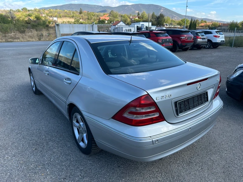 Mercedes-Benz C 220 2.2CDI* 143к.с* АВТОМАТИК* КСЕНОН* ПОДГРЕВ, снимка 6 - Автомобили и джипове - 51835972