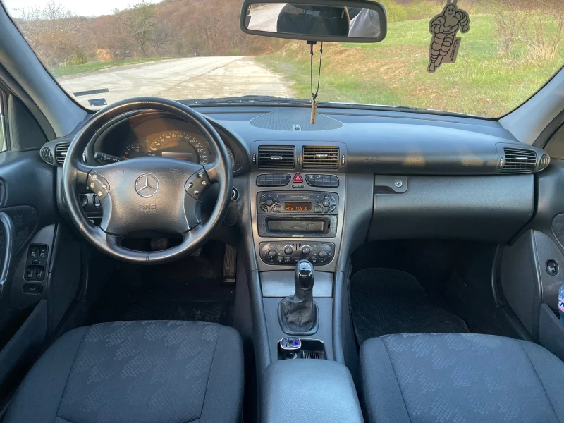 Mercedes-Benz C 220 CDI Avantgarde, снимка 8 - Автомобили и джипове - 51835694