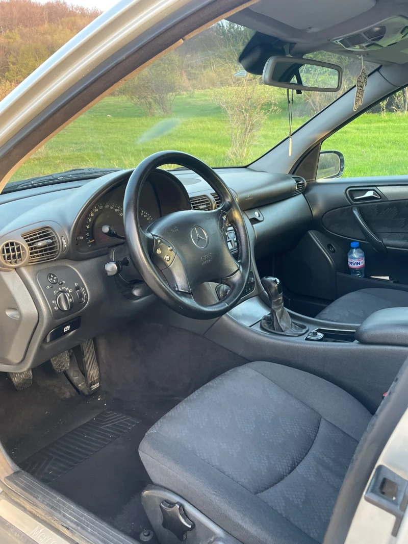 Mercedes-Benz C 220 CDI Avantgarde, снимка 7 - Автомобили и джипове - 51835694