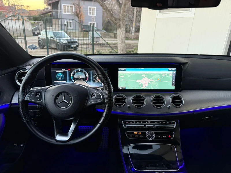Mercedes-Benz E 220 9G/AMG/Packet/Digital/Head up/Keyless go/Distronic, снимка 10 - Автомобили и джипове - 52816275