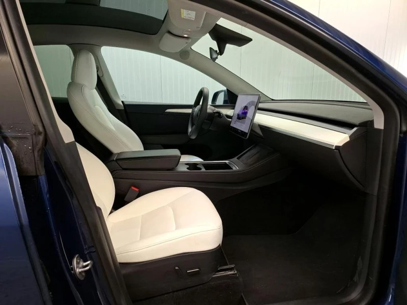 Tesla Model Y  4х4 LR Европейска Гаранция, снимка 8 - Автомобили и джипове - 52970121