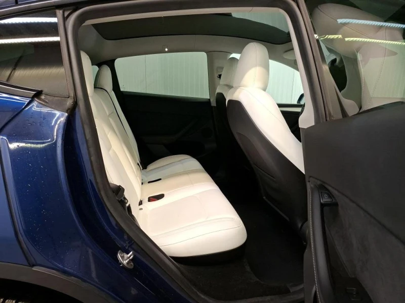 Tesla Model Y  4х4 LR Европейска Гаранция, снимка 2 - Автомобили и джипове - 52970121