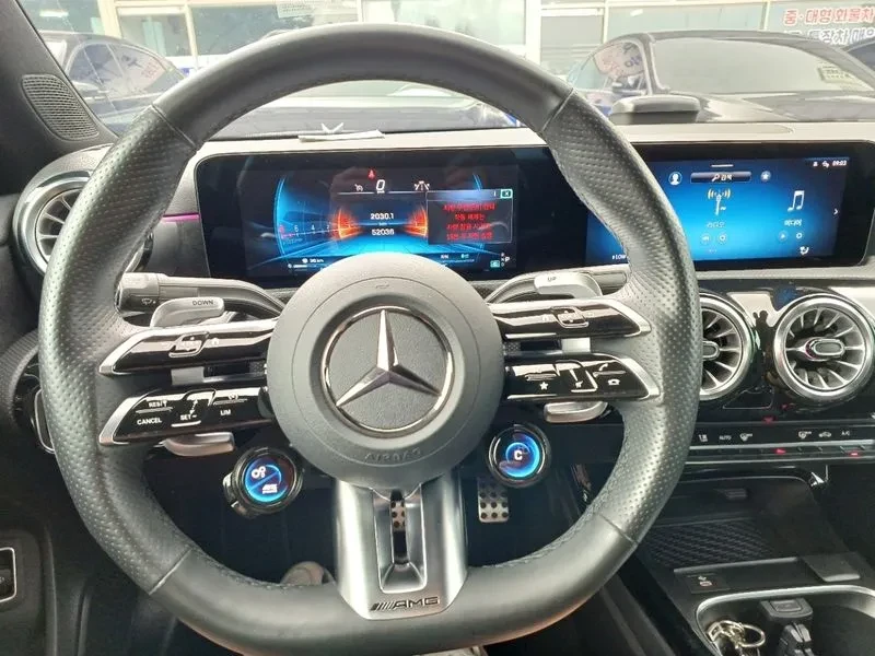 Mercedes-Benz A 35  S Amg 4Matic Sedan, снимка 7 - Автомобили и джипове - 56067986