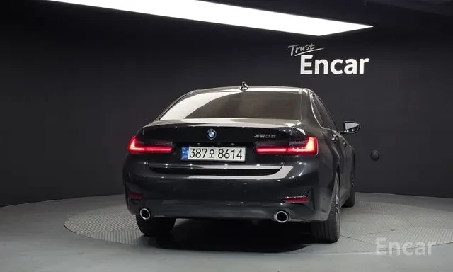 BMW 320 ПОДГРЕВИ | ОБДУХ | КАМЕРА | Ценв до Бг, снимка 4 - Автомобили и джипове - 56719044