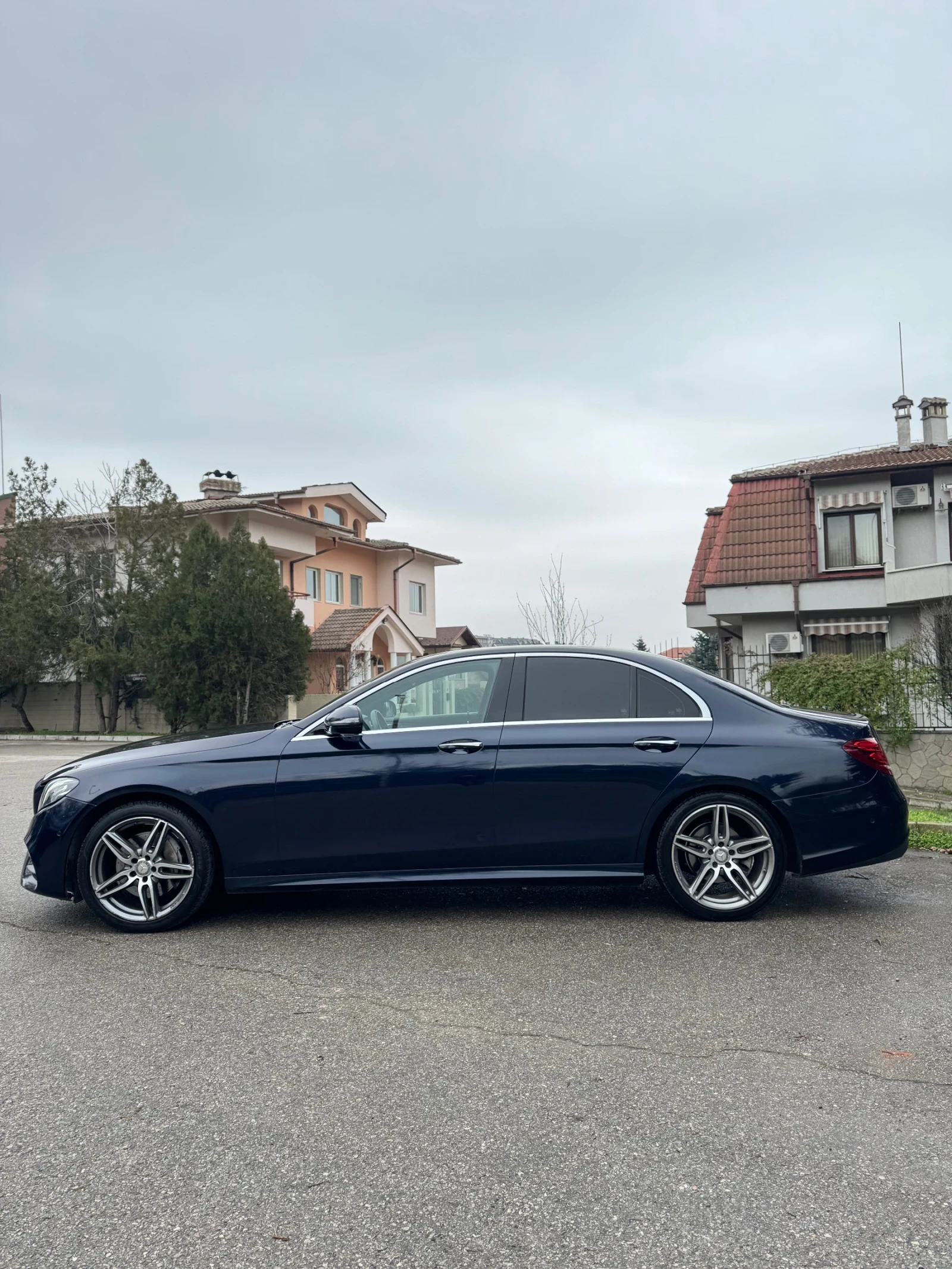 Mercedes-Benz E 220 9G/AMG/Packet/Digital/Head up/Keyless go/Distronic - изображение 3