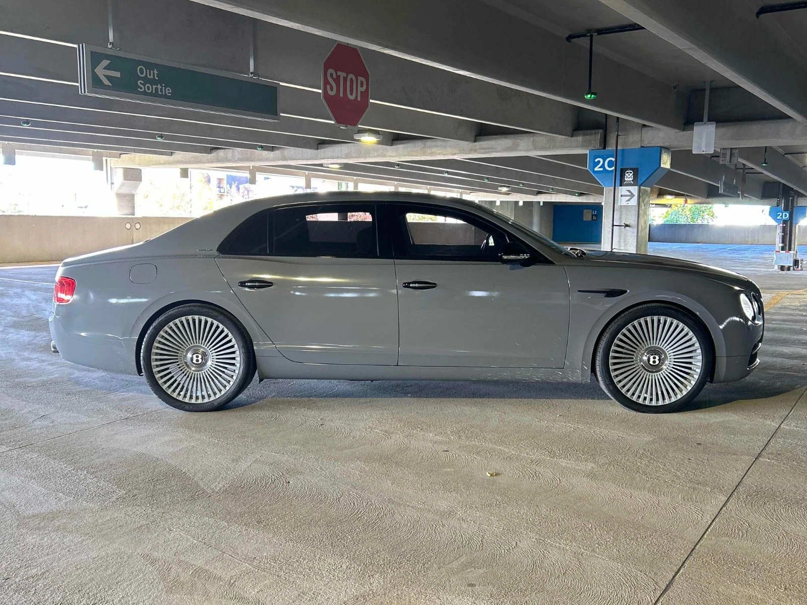 Bentley Flying Spur CARFAX АВТО КРЕДИТ  - изображение 5