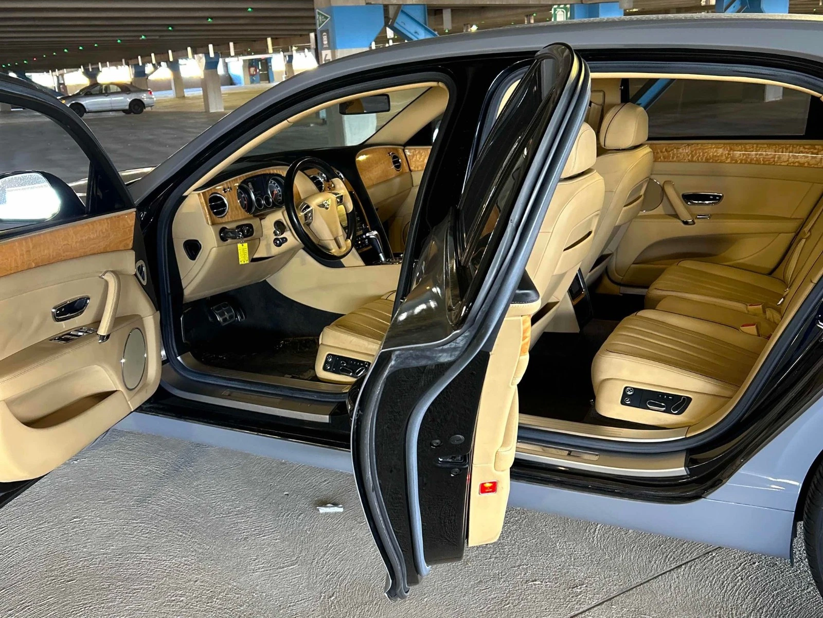 Bentley Flying Spur CARFAX    | Mobile.bg   13