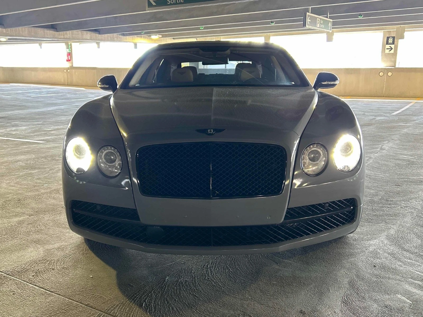 Bentley Flying Spur CARFAX АВТО КРЕДИТ  - изображение 3