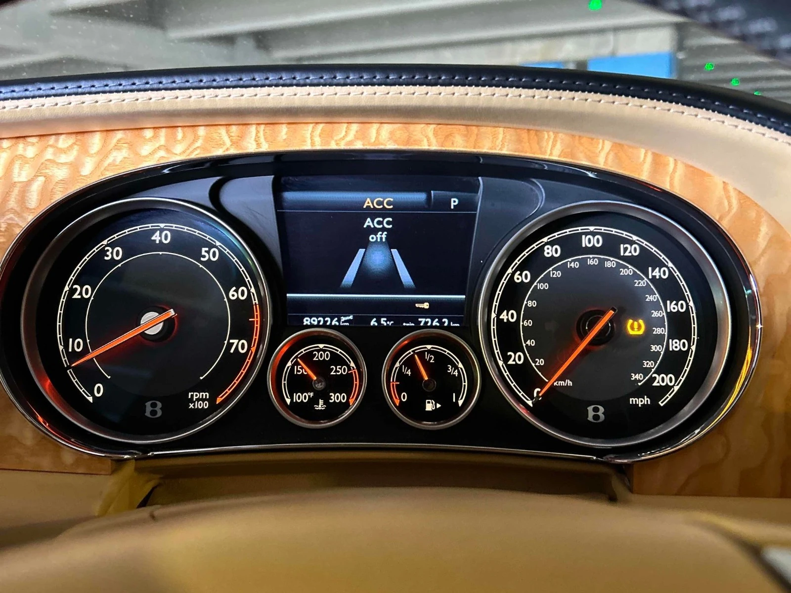 Bentley Flying Spur CARFAX АВТО КРЕДИТ  - изображение 8