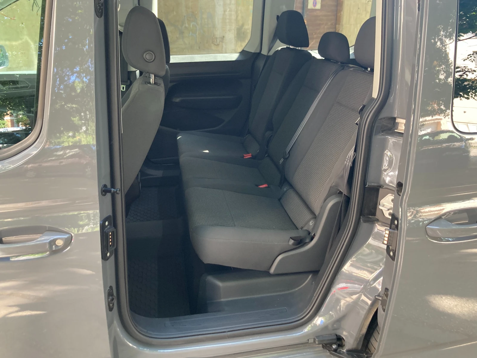 VW Caddy 2.0 TDI 102/N1/5места, снимка 5 - Автомобили и джипове - 53747527