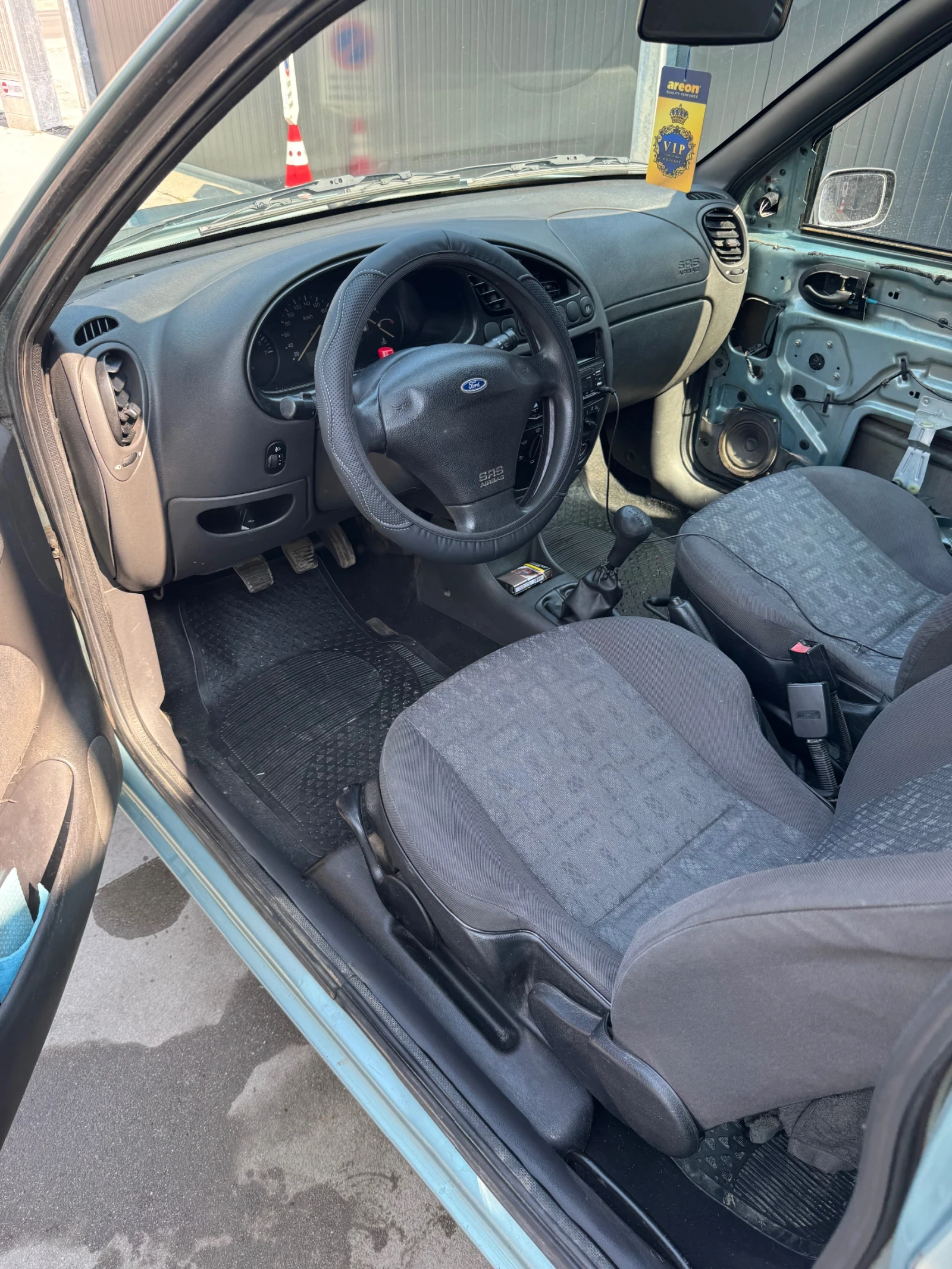 Ford Fiesta 1.3i | Mobile.bg � ����������� 10
