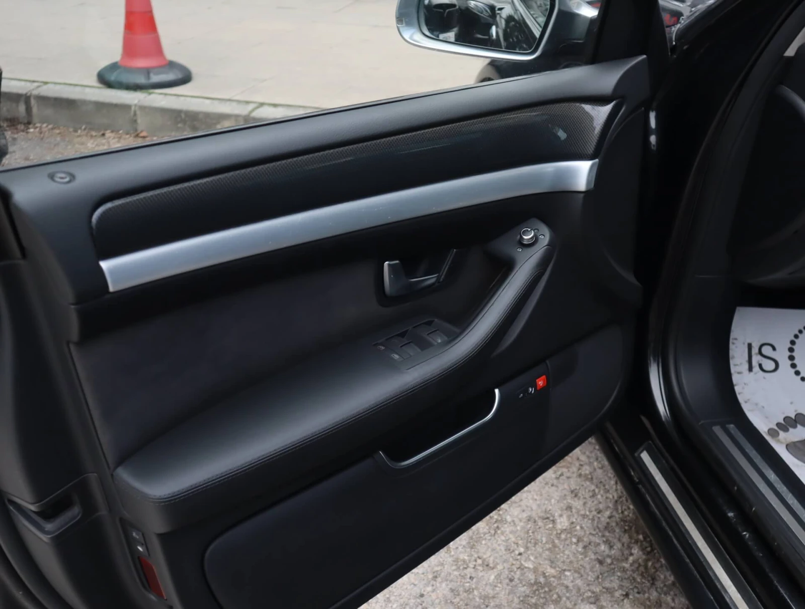 Audi S8 5.2FSI/Distronic/Lane Assist/Side Assist/Carbon/По, снимка 15 - Автомобили и джипове - 54062766