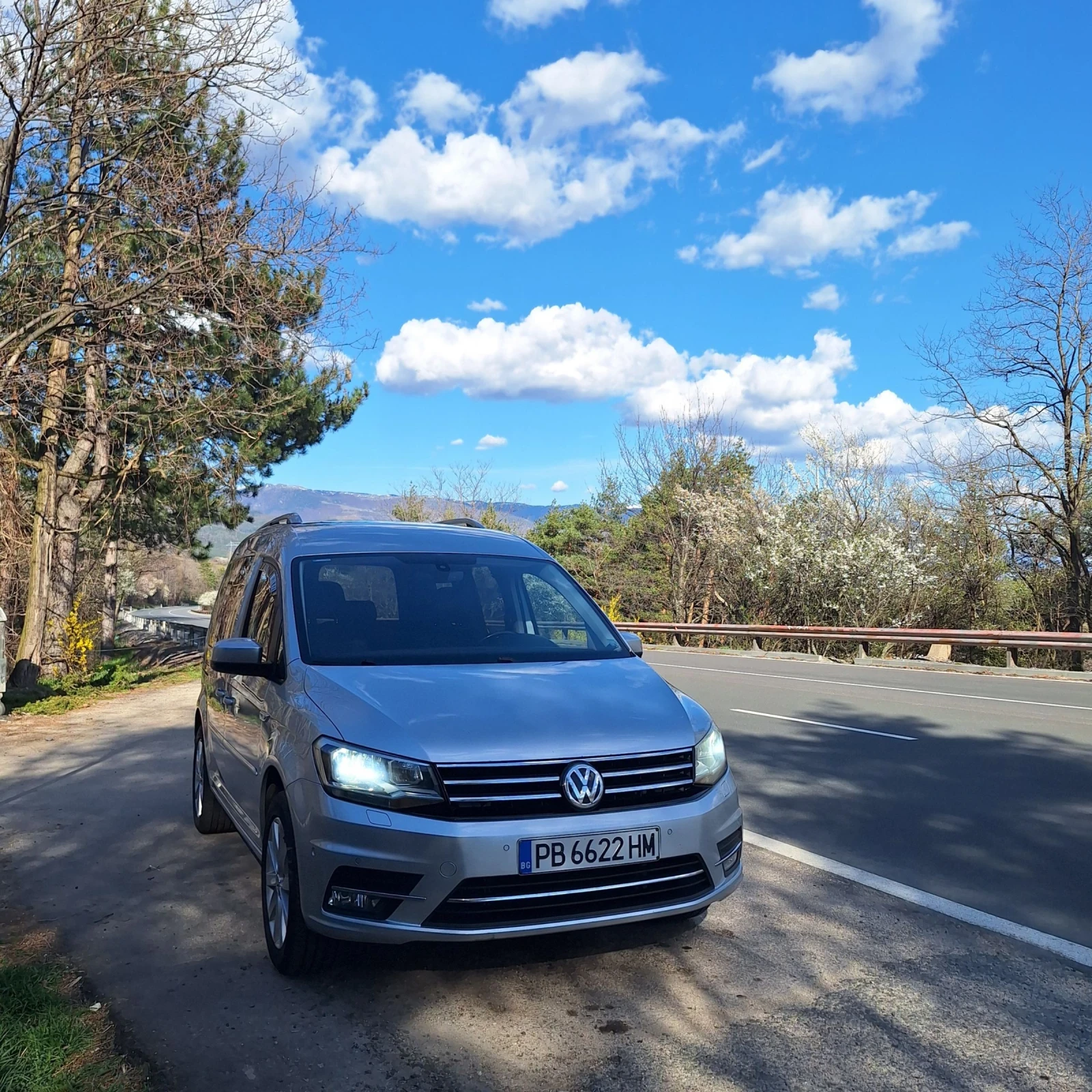 VW Caddy 2.0 TDI 150 к.с. (6-степенна ръчна), снимка 15 - Автомобили и джипове - 54196180