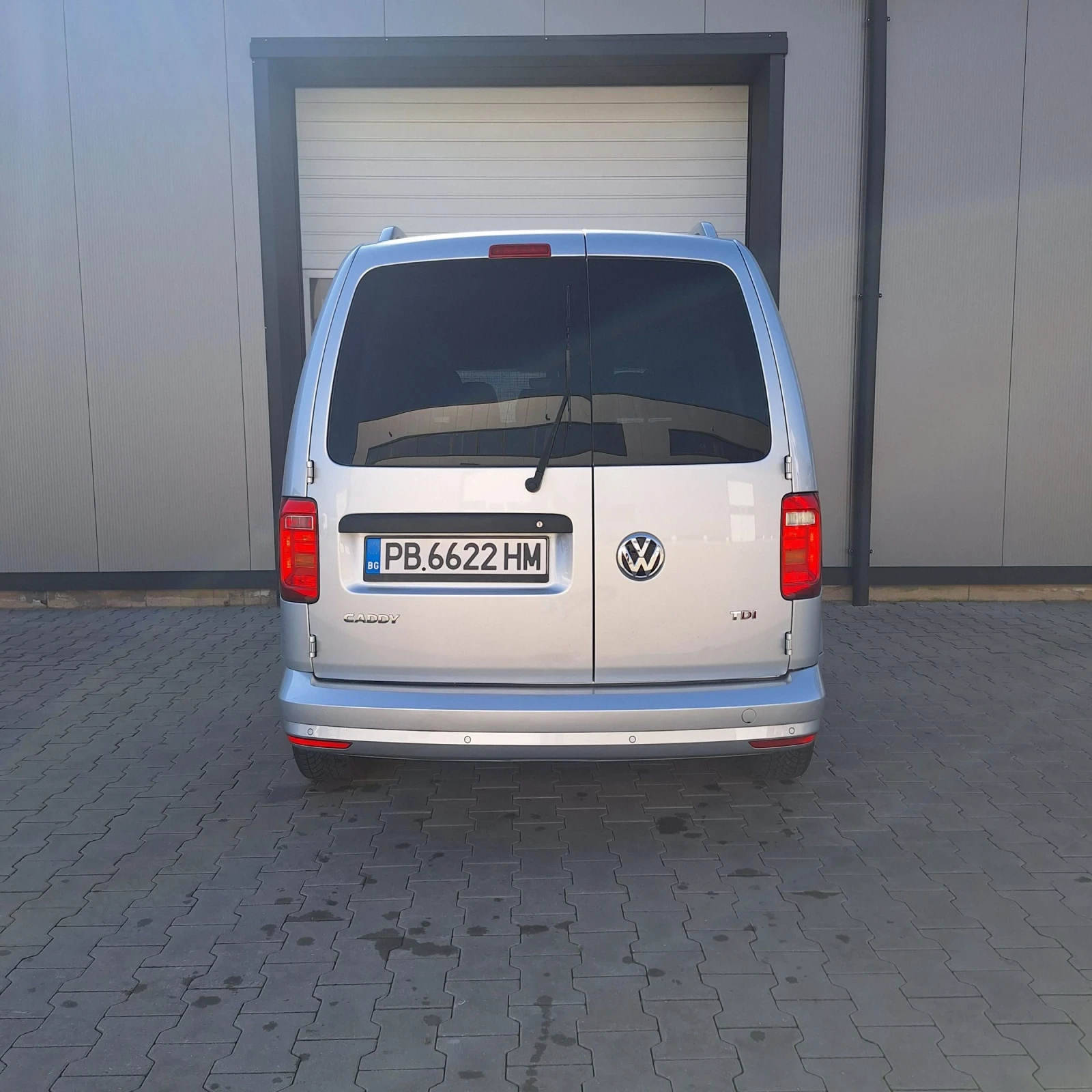 VW Caddy 2.0 TDI 150 к.с. (6-степенна ръчна), снимка 7 - Автомобили и джипове - 54114364
