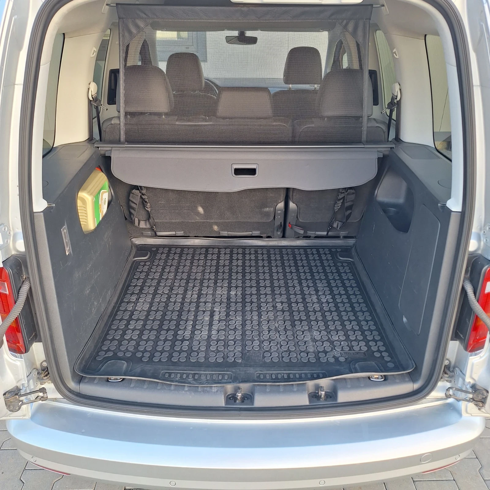 VW Caddy 2.0 TDI 150 к.с. (6-степенна ръчна), снимка 12 - Автомобили и джипове - 54114364