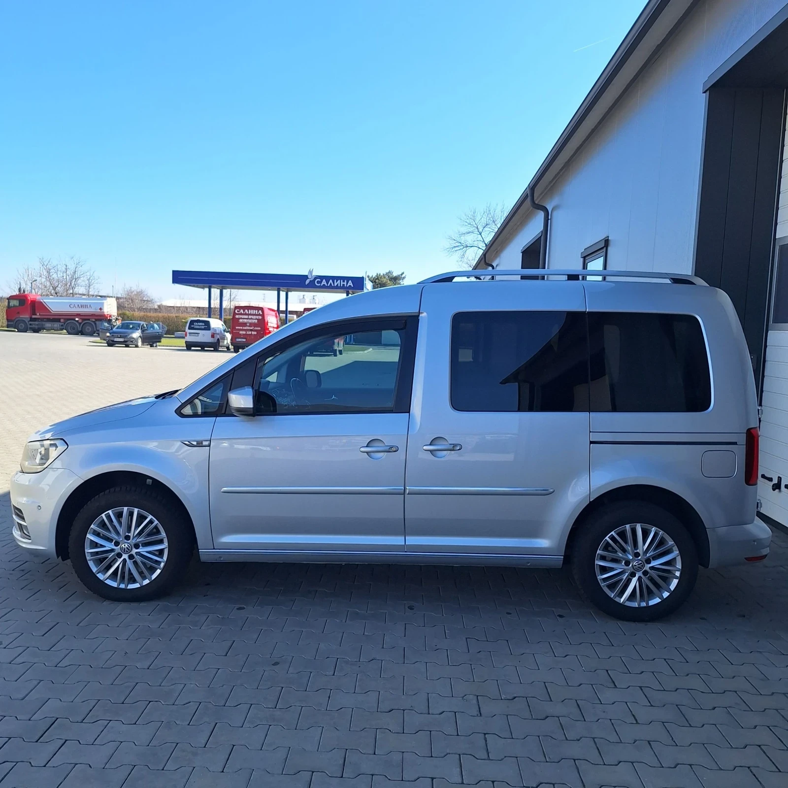 VW Caddy 2.0 TDI 150 к.с. (6-степенна ръчна), снимка 4 - Автомобили и джипове - 54114364