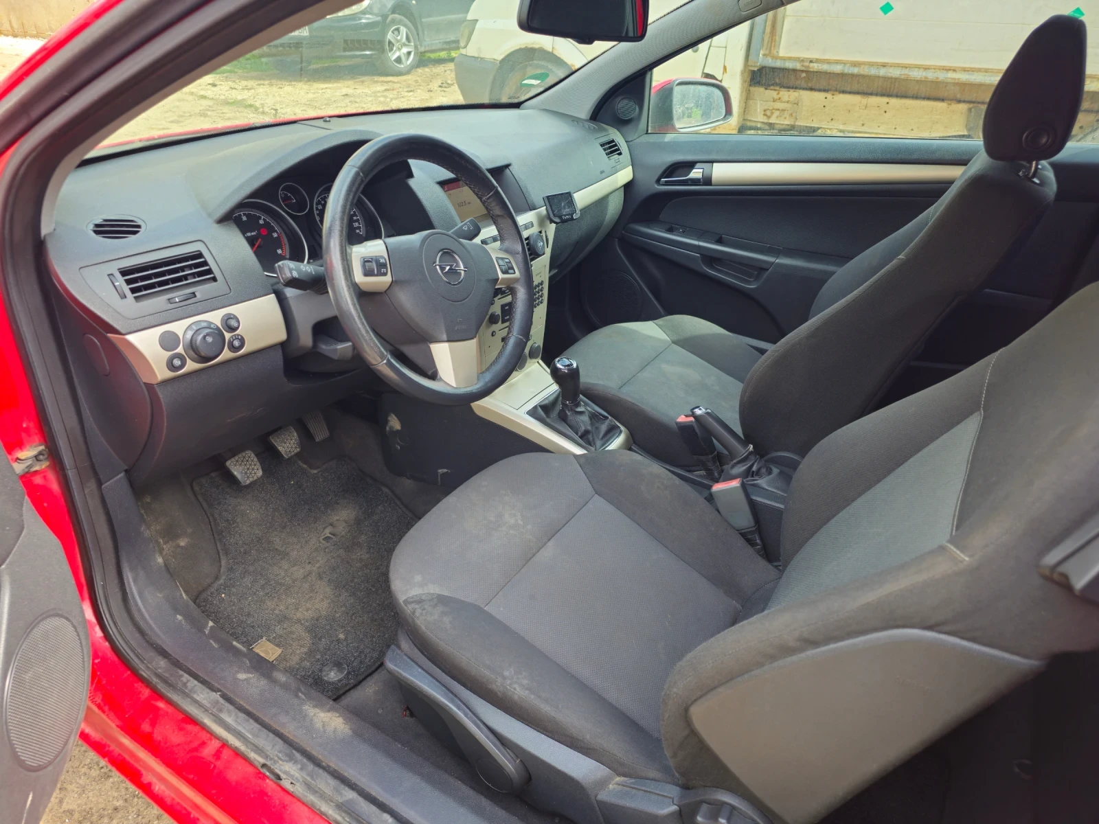 Opel Astra Gtc, снимка 14 - Автомобили и джипове - 54149110