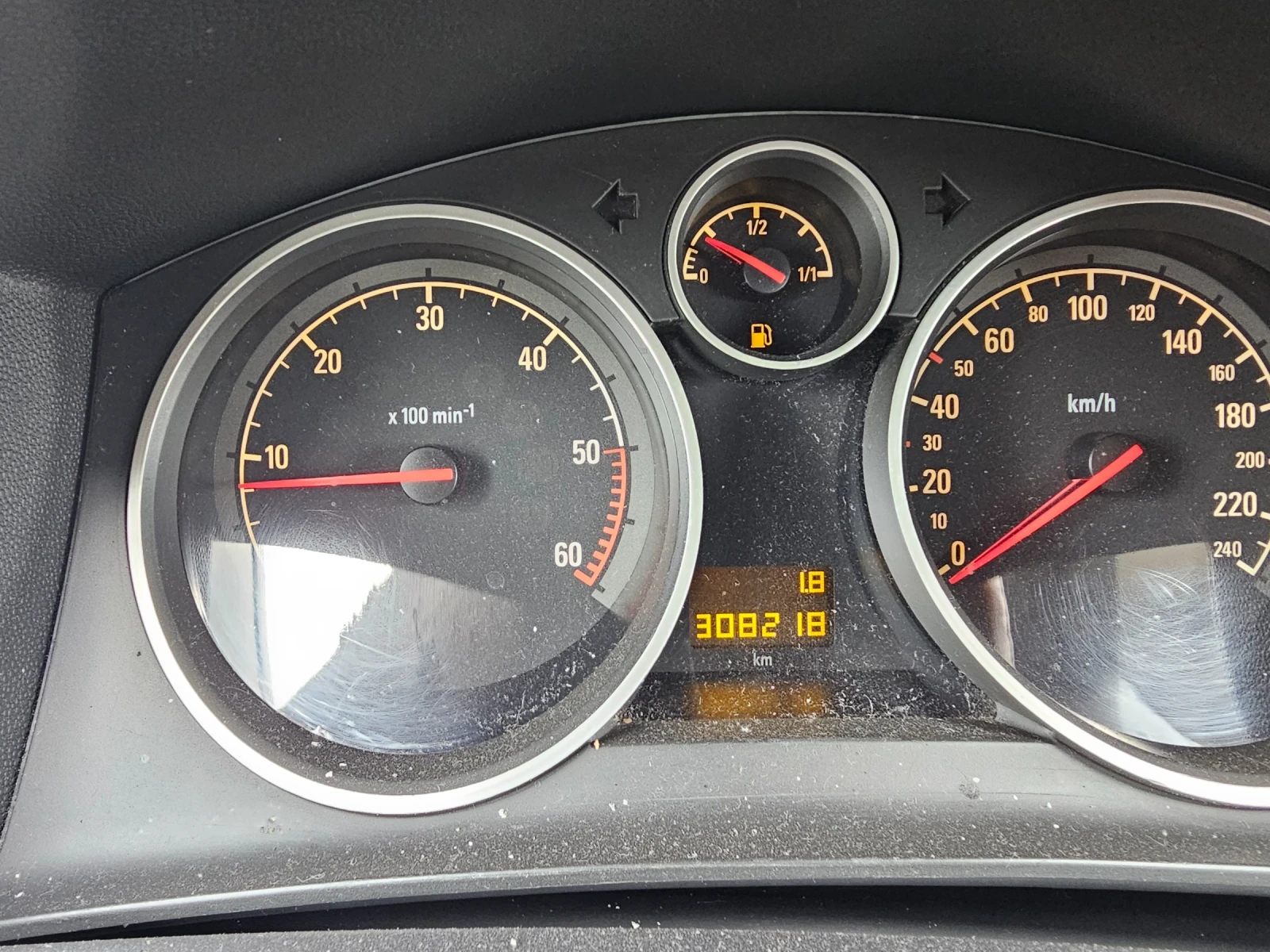 Opel Astra Gtc, снимка 9 - Автомобили и джипове - 54149110