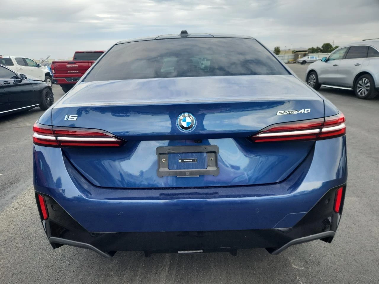 BMW i5 eDrive40 Sedan, снимка 6 - Автомобили и джипове - 54152639