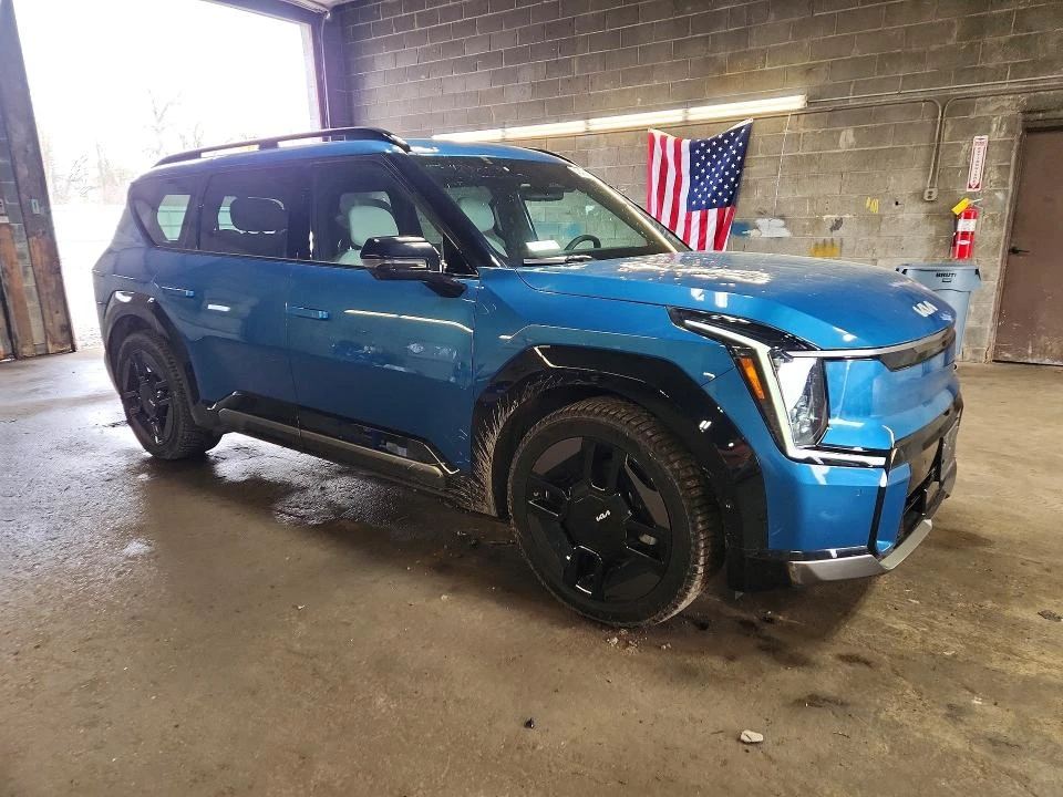 Kia EV9 GT LINE| HUD| ПАНО| MERIDIAN| AWD, снимка 3 - Автомобили и джипове - 54440923