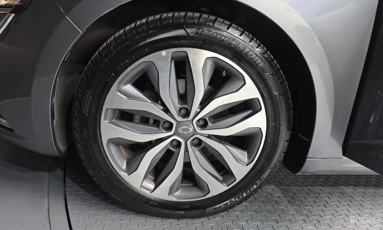 Renault Samsung SM6 * 2.0GDe* КОЖА* ПОДГРЕВ* КАМЕРА* LED* NAVI* , снимка 5 - Автомобили и джипове - 54460267