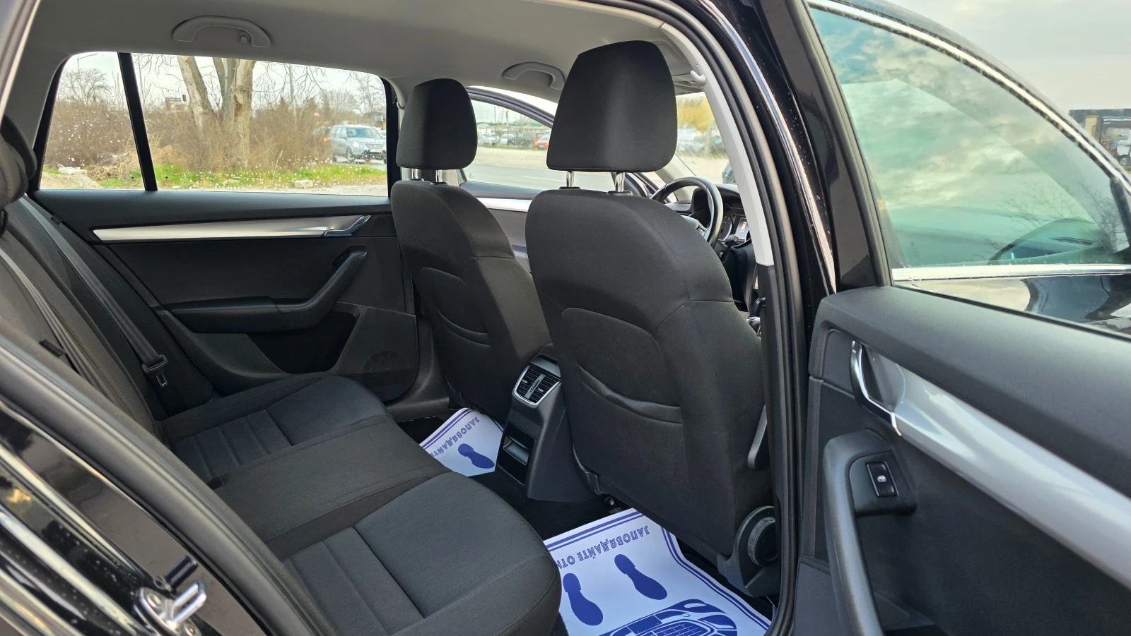Skoda Octavia KATO ЧИСТО НОВ, снимка 10 - Автомобили и джипове - 54487472