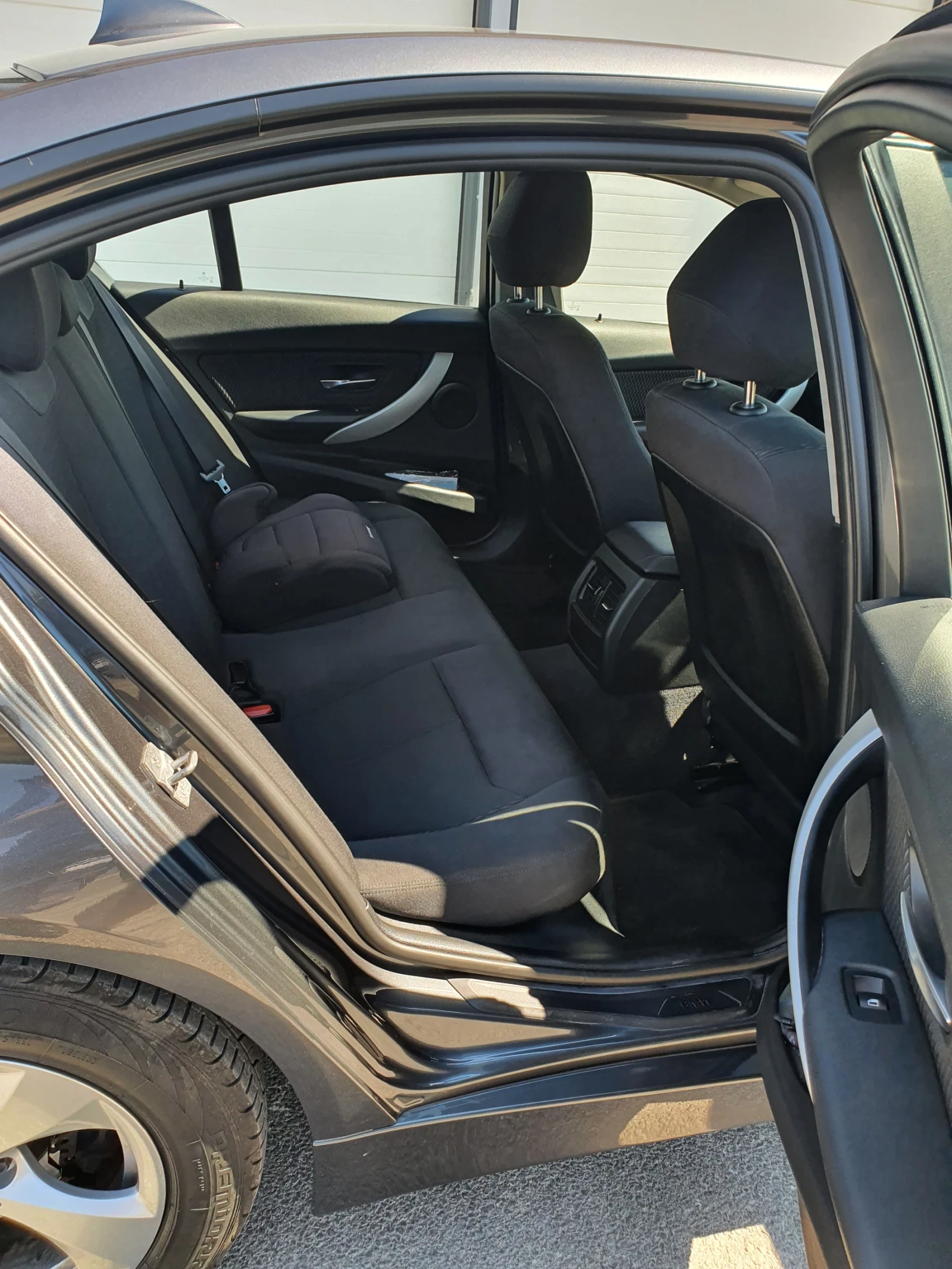 BMW 320, снимка 7 - Автомобили и джипове - 54631740