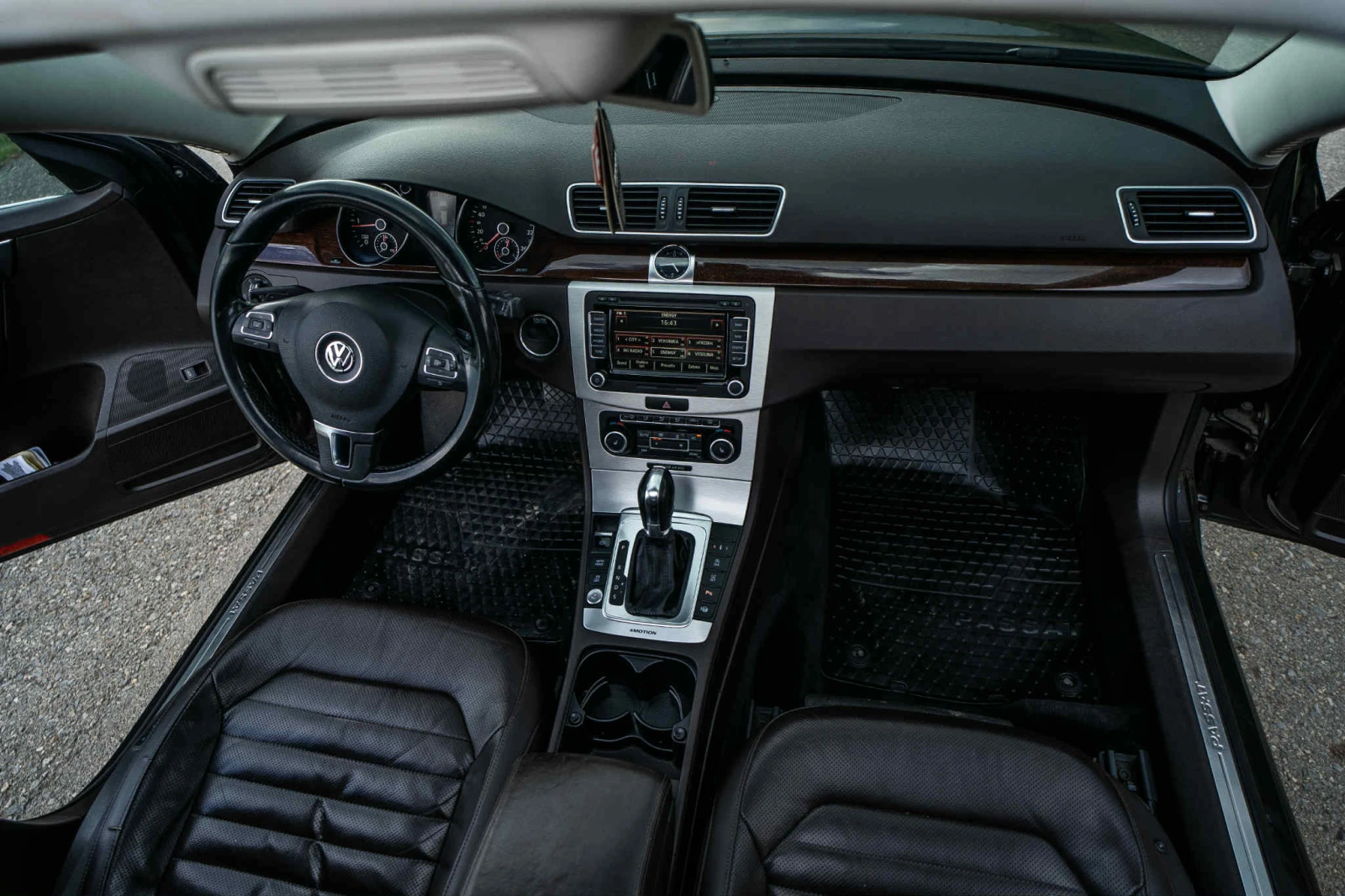 VW Passat, снимка 13 - Автомобили и джипове - 54885817