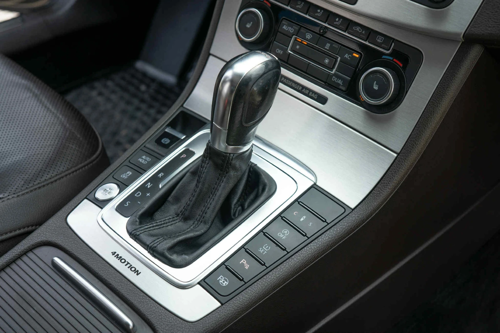 VW Passat, снимка 2 - Автомобили и джипове - 54885817