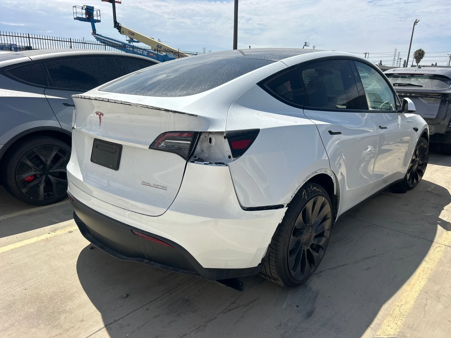 Tesla Model Y Performanc 4x4 LONG RANGE Dual Motor ПРИСТИГА Авгу, снимка 5 - Автомобили и джипове - 55386671