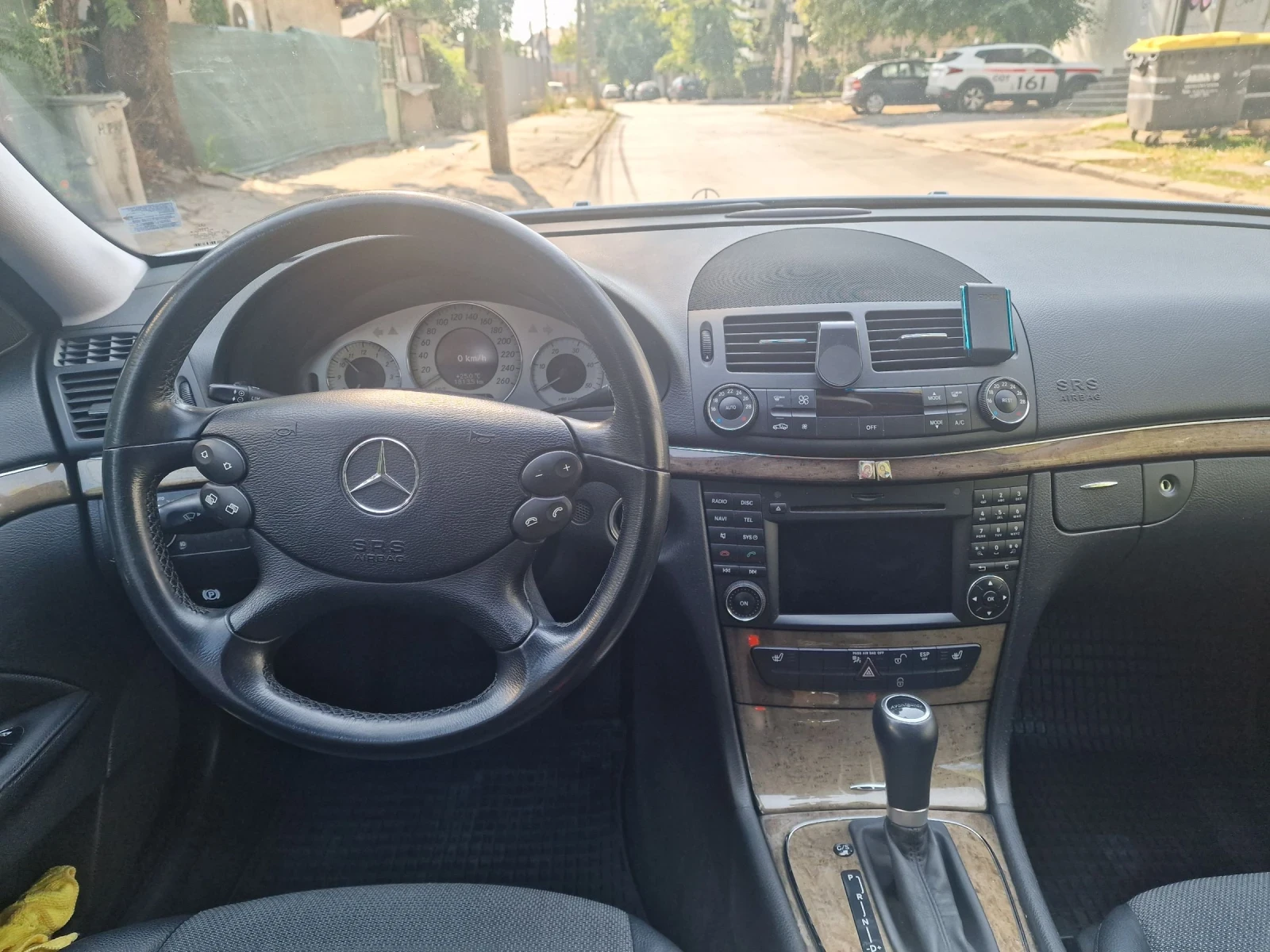 Mercedes-Benz E 220 E220 CDI Avantgarde Facelift , снимка 8 - Автомобили и джипове - 55601702