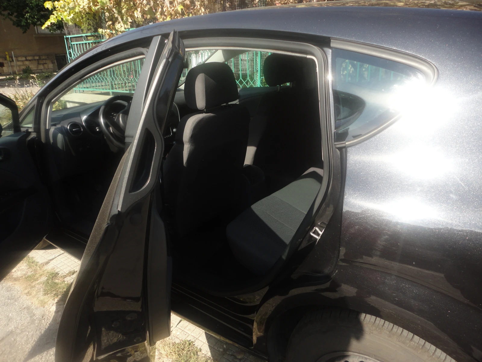 Seat Leon, снимка 8 - Автомобили и джипове - 56156027