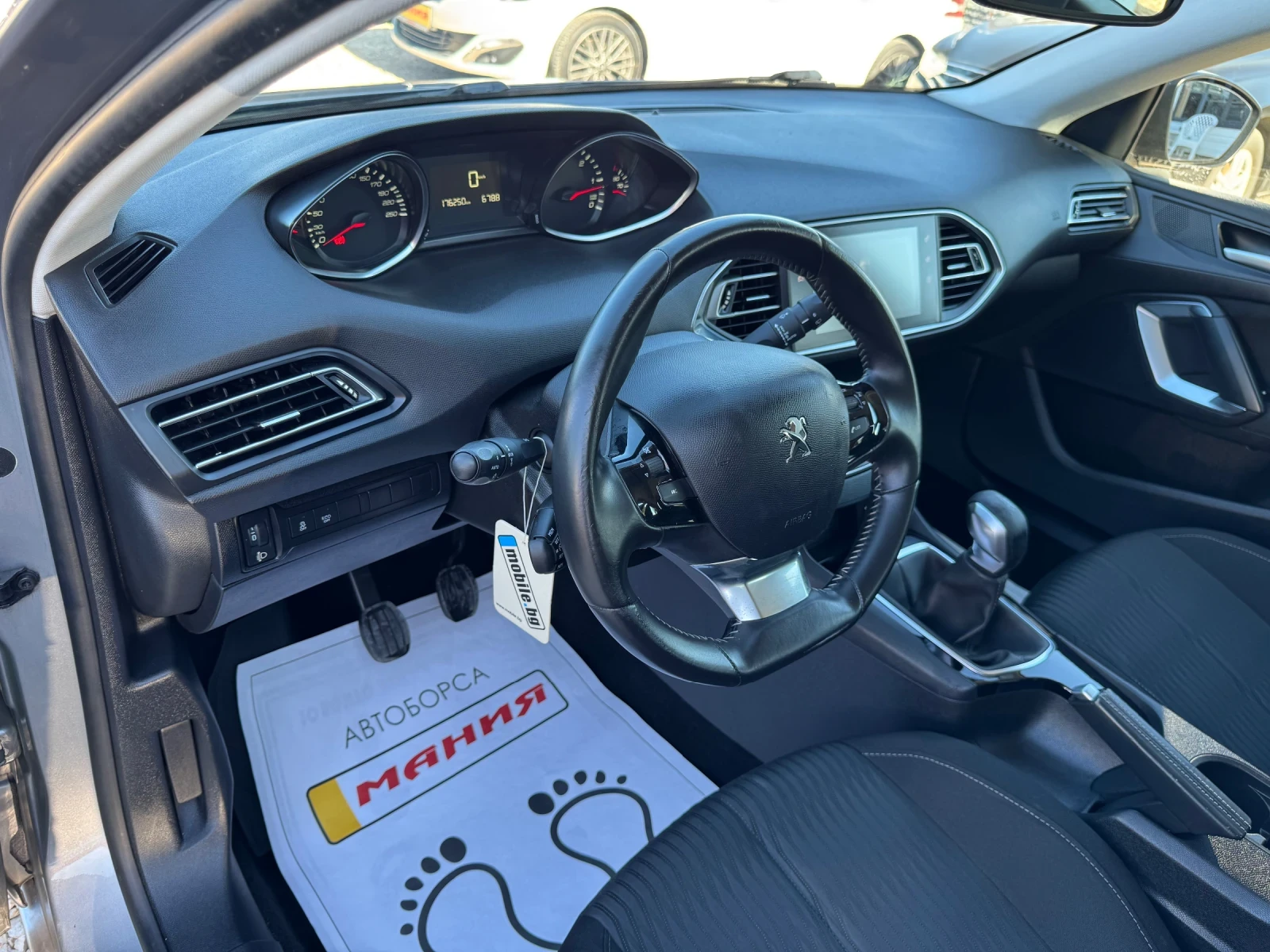 Peugeot 308 1.6HDI, снимка 12 - Автомобили и джипове - 56296796