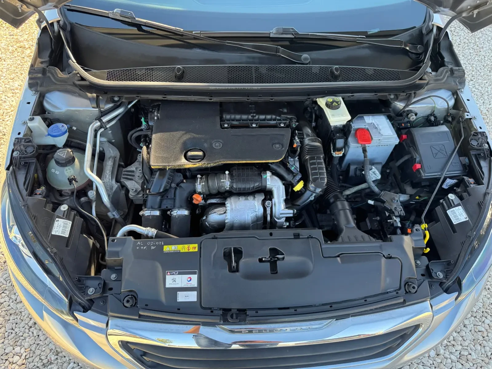 Peugeot 308 1.6HDI, снимка 15 - Автомобили и джипове - 56296796